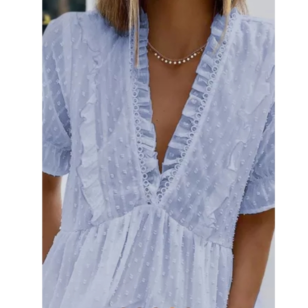 New boutique deep v ruffle dot top - Picture 3 of 12
